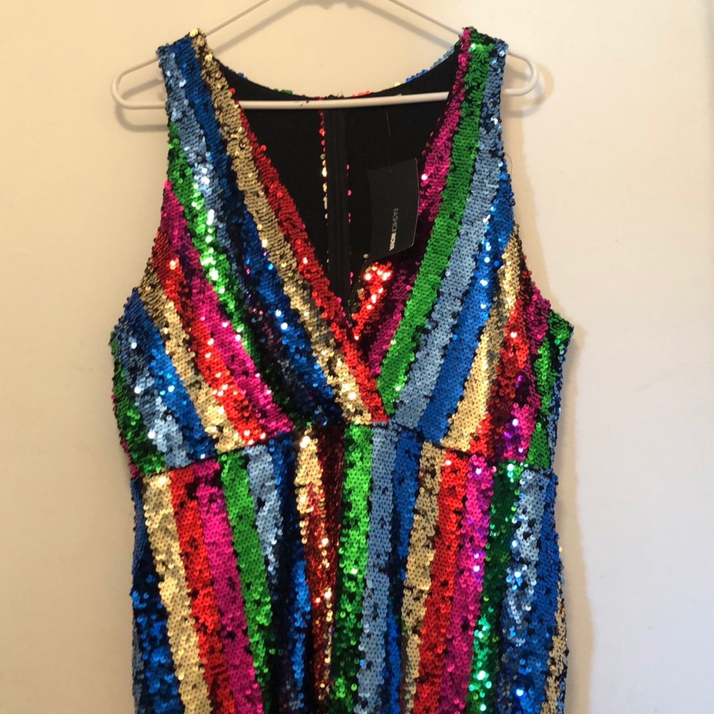 Dress - Picture 2 of 3